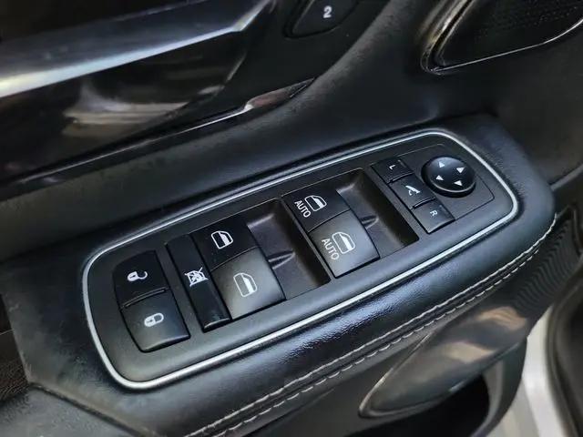 2022 Ram 1500 Limited Crew Cab 4x4 57 Box