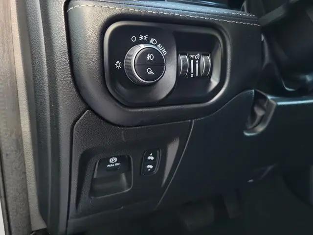 2022 Ram 1500 Limited Crew Cab 4x4 57 Box