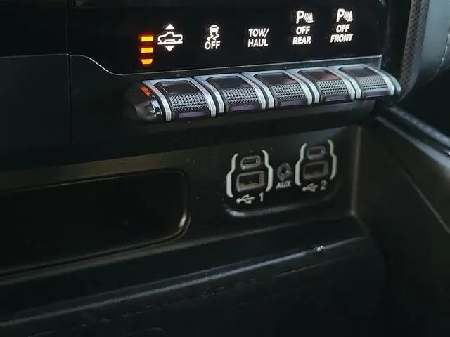 2022 Ram 1500 Limited Crew Cab 4x4 57 Box