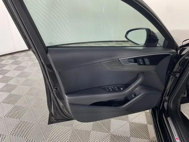 2023 Audi A4 Premium 45 TFSI S line quattro S tronic