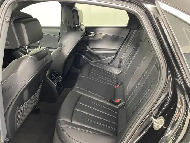 2023 Audi A4 Premium 45 TFSI S line quattro S tronic