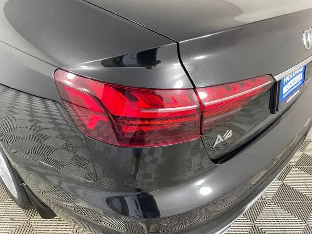 2023 Audi A4 Premium 45 TFSI S line quattro S tronic