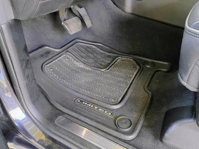 2019 Ram 1500 Limited Crew Cab 4x2 57 Box