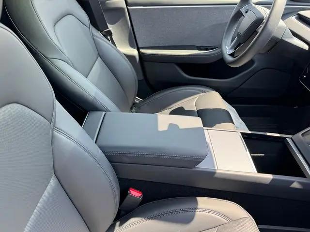 2025 Tesla Model 3 Long Range Rear-Wheel Drive