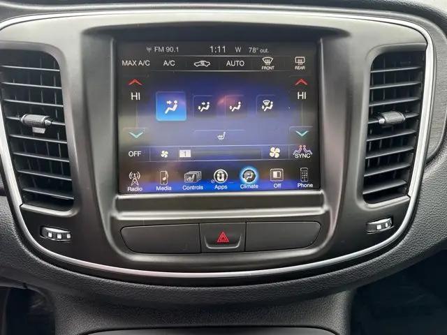 2016 Chrysler 200 Limited