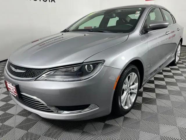 2016 Chrysler 200 Limited