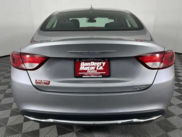 2016 Chrysler 200 Limited