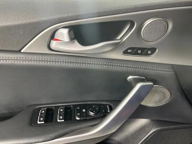 2019 Kia Stinger GT1