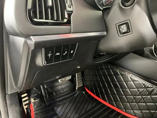 2019 Kia Stinger GT1