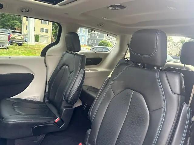 2021 Chrysler Pacifica Touring L