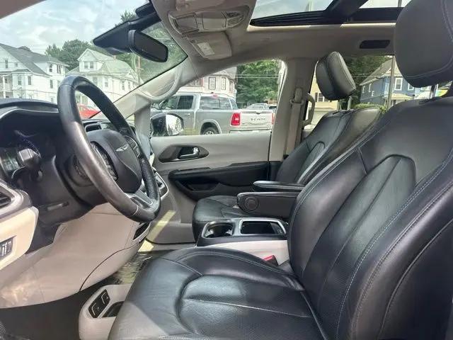 2021 Chrysler Pacifica Touring L