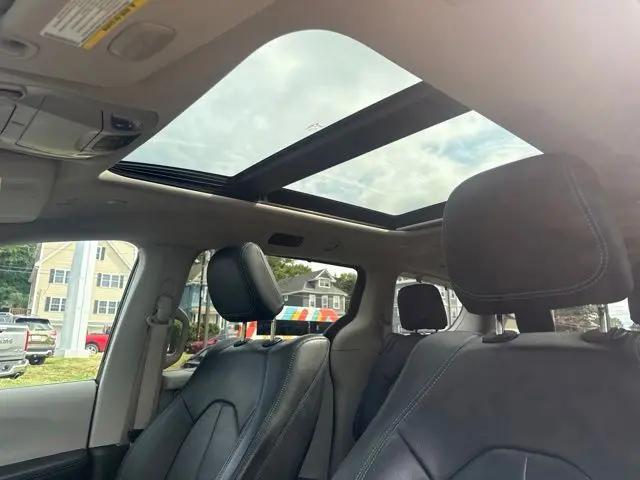 2021 Chrysler Pacifica Touring L