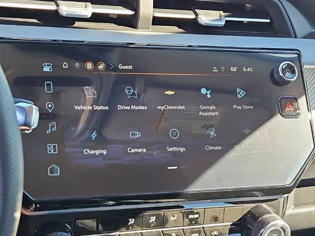 2027 Chevrolet Bolt LT FWD