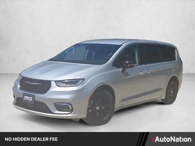 2024 Chrysler Pacifica Touring L for sale in Conroe, TX