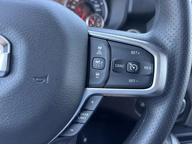 2026 Ram 1500 Express Crew Cab 4x4 57 Box