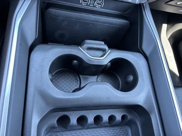 2026 Ram 1500 Express Crew Cab 4x4 57 Box