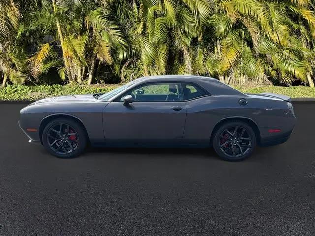 2021 Dodge Challenger SXT