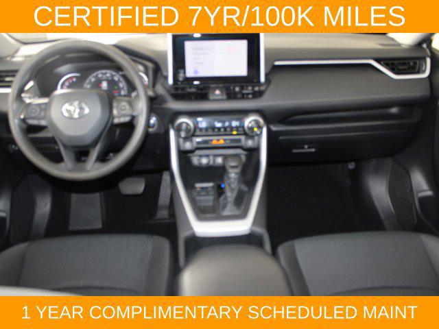 2024 Toyota RAV4 XLE - Photo 15