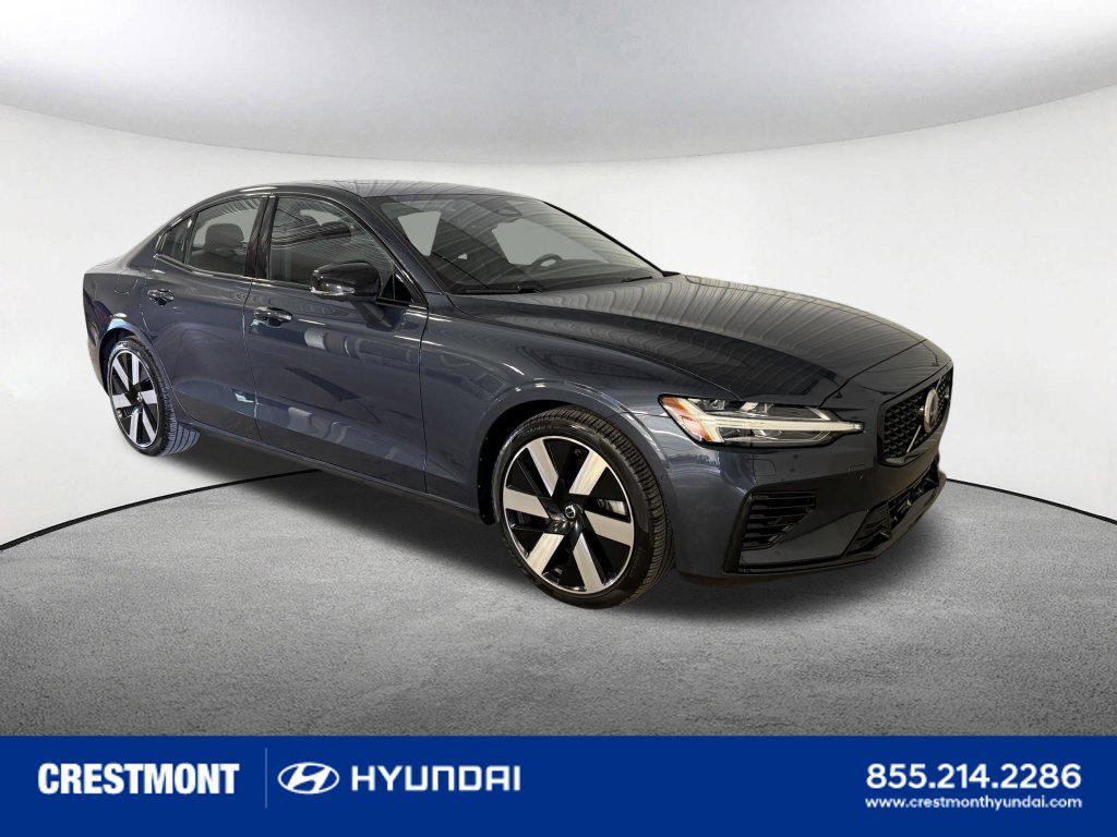 2024 Volvo S60 Recharge T8 Plus Dark Theme eAWD