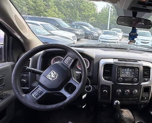 2018 Ram 3500 SLT Crew Cab 4x4 8 Box