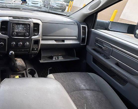 2018 Ram 3500 SLT Crew Cab 4x4 8 Box