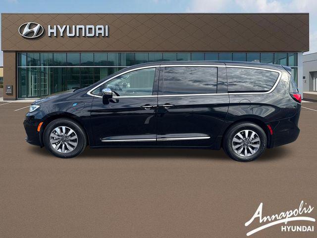 2023 Chrysler Pacifica Hybrid Limited
