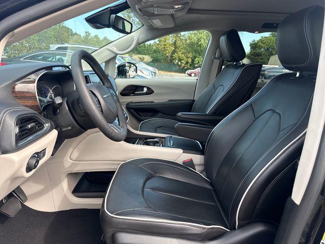 2023 Chrysler Pacifica Hybrid Limited