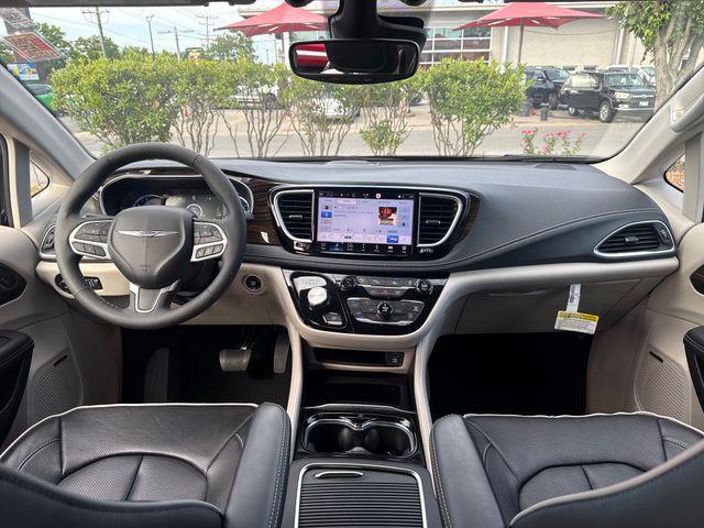 2023 Chrysler Pacifica Hybrid Limited