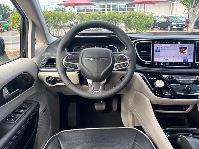 2023 Chrysler Pacifica Hybrid Limited