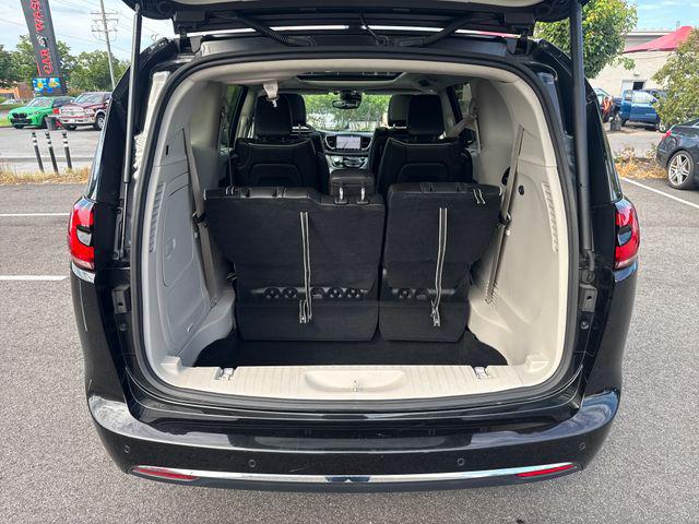 2023 Chrysler Pacifica Hybrid Limited