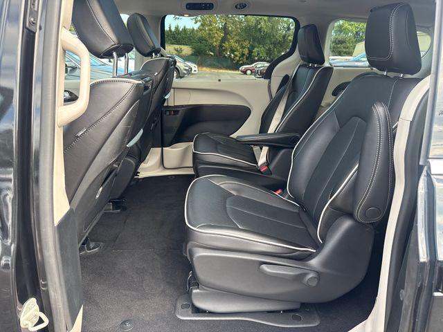 2023 Chrysler Pacifica Hybrid Limited