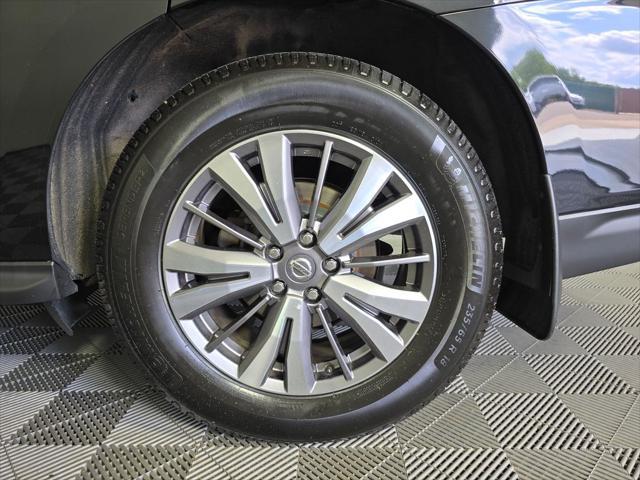 2019 Nissan Pathfinder S