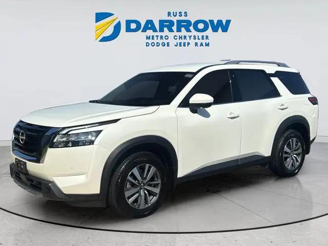 2024 Nissan Pathfinder SL 4WD for sale in Milwaukee, WI