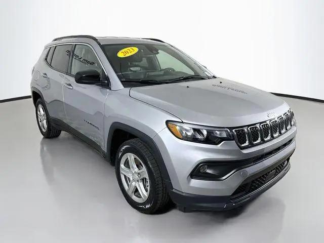 2023 Jeep Compass Latitude 4x4 for sale in Bloomington, IL
