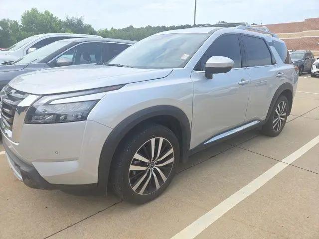 2025 Nissan Pathfinder Platinum 4WD for sale in Jefferson City, MO