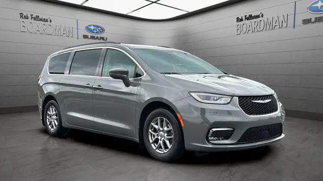 2021 Chrysler Pacifica Touring for sale in Youngstown, OH