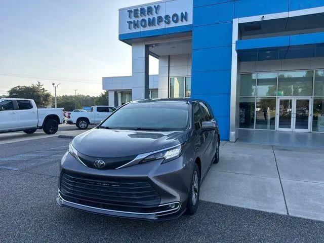 2021 Toyota Sienna XLE for sale in Daphne, AL