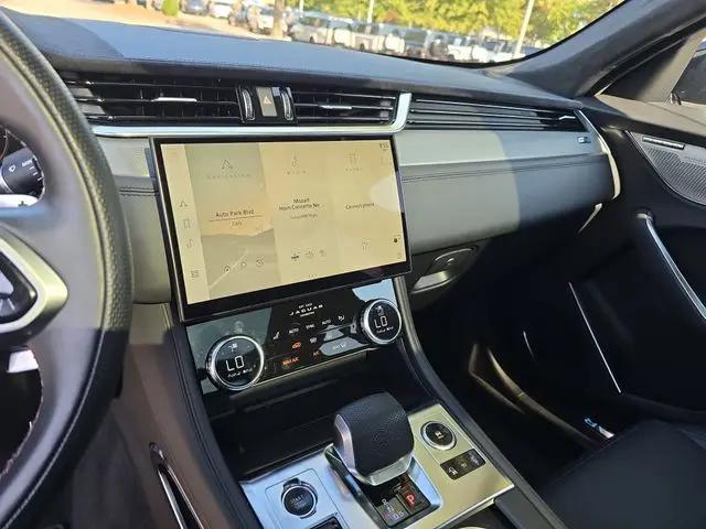 2023 Jaguar F-PACE SVR P550 AWD Automatic