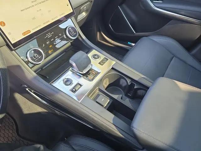 2023 Jaguar F-PACE SVR P550 AWD Automatic
