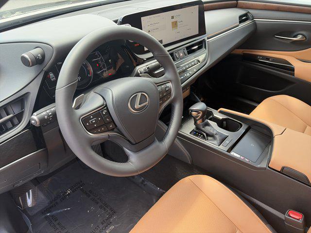 2023 Lexus ES 350 Base