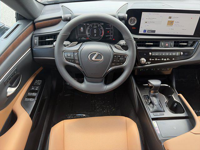 2023 Lexus ES 350 Base