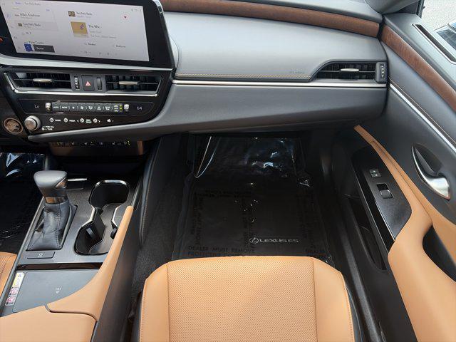 2023 Lexus ES 350 Base