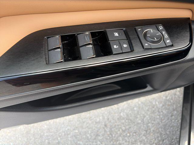 2023 Lexus ES 350 Base