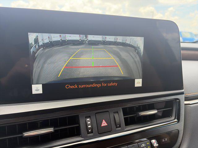 2023 Lexus ES 350 Base