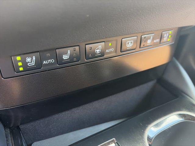 2023 Lexus ES 350 Base