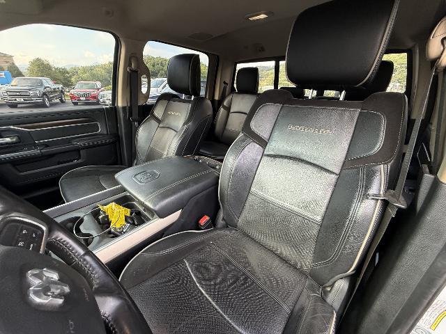 2022 Ram 3500 Laramie Crew Cab 4x4 8 Box