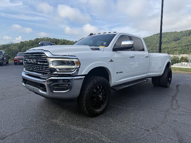 2022 Ram 3500 Laramie Crew Cab 4x4 8 Box