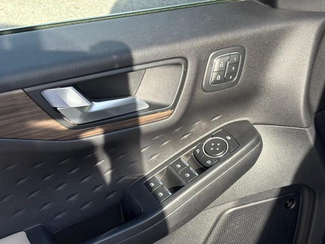 2020 Ford Escape Titanium Hybrid