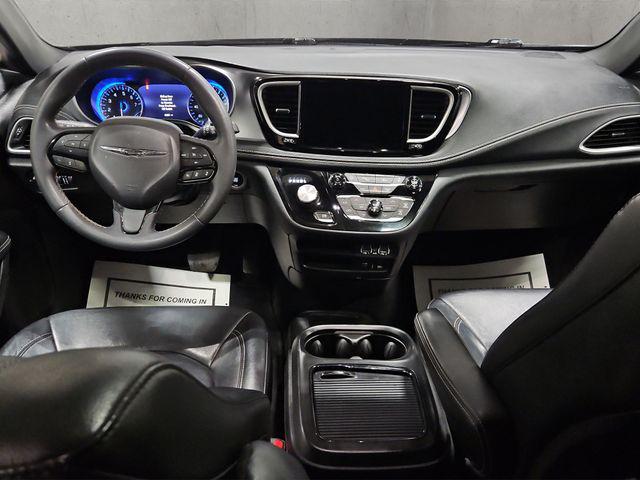 2022 Chrysler Pacifica Touring L AWD