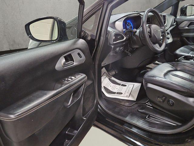 2022 Chrysler Pacifica Touring L AWD